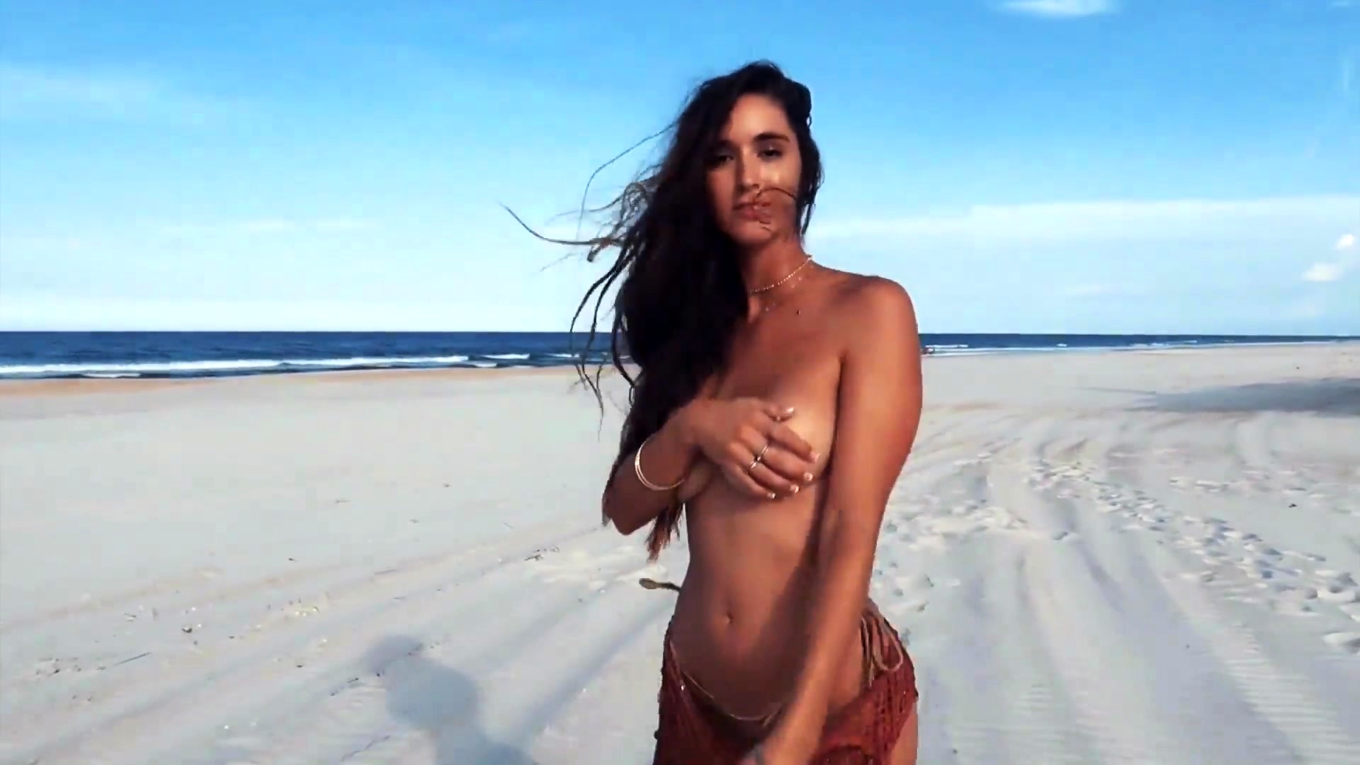 Gorgeous Young Model Flaunts Her Perfect Curves On The Beach Video at Porn  Lib