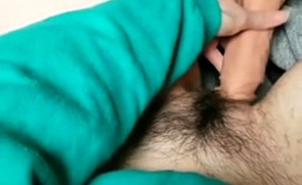 amateur-babe-slides-a-big-toy-in-and-out-of-her-hairy-beaver